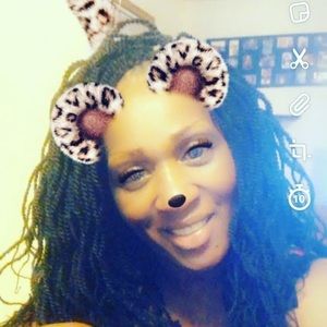 Meet your Posher, April